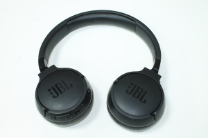 Bluetooth гарнітура JBL TUNE 660 NCR