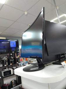Монітор Samsung LC24F390FHIXCI