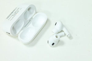 Bluetooth гарнітура Apple AirPods Pro 2nd generation A2968 (A3047, A3048)