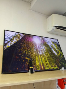 Телевизор SAMSUNG UE43AU8002KXXH