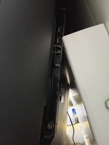 Телевизор SAMSUNG UE43AU8002KXXH