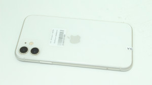 Мобільний телефон iPhone 11 64GB