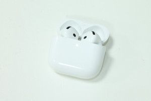 Bluetooth гарнітура Apple AirPods 4 (A3053, A3050, A3058)