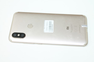 Мобільний телефон Xiaomi Mi A2 4 / 64Gb