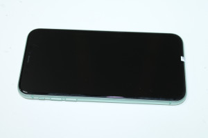 Мобильный телефон iPhone 11 64GB