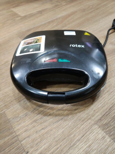 Сендвічниця Rotex RSM112-B