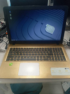Ноутбук Asus R540M