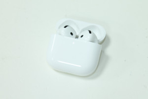 Bluetooth гарнитура AirPods 4 A3058 A3053 A3050