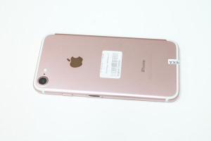 Мобильный телефон iPhone 7 128Gb