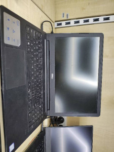 Ноутбук Dell Vostro15-3568