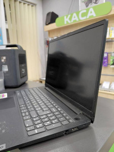 Ноутбук Lenovo V15