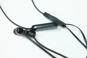 Bluetooth гарнітура JBL TUNE 125BT