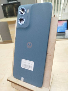 Мобильный телефон Motorola G06 4/64GB