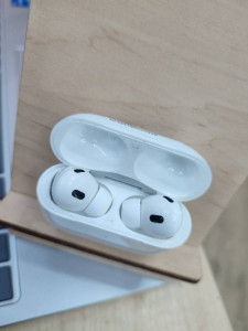 Bluetooth гарнітура Apple AirPods Pro 2nd generation A2968 (A3047, A3048)
