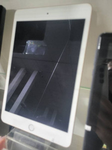 Планшет Apple iPad mini 5 7.9" Wi-Fi 64gb 2019