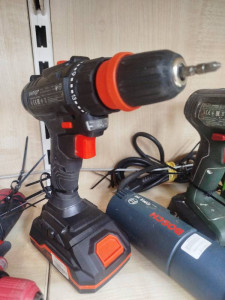 Шуруповерт аккумуляторный Dnipro-M CD-218Q +BP-220 +FC-223