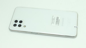 Мобільний телефон Samsung M325 Galaxy M32 6 / 128GB