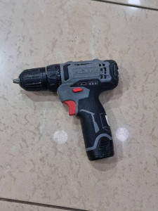 Шуруповерт аккумуляторный Forte CDL 1215-2B2