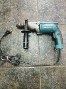 Перфоратор Makita M8701