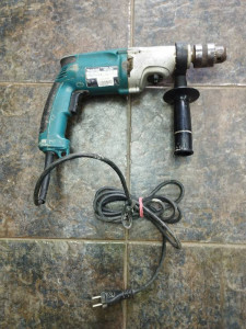 Перфоратор Makita M8701