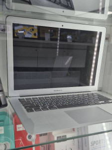 Ноутбук Apple MacBook Air A1466
