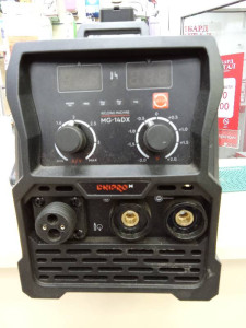 Зварювальний інвертор Dnipro-M MG-14DX