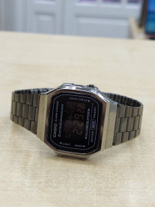 Часы электронные Casio A168
