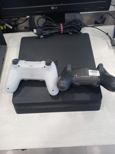 Ігрова консоль Sony PlayStation 4 slim 500Gb+2джойстика