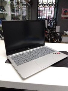 Ноутбук HP 14-EM0021UA