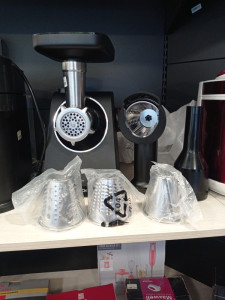 М'ясорубка Bosch CNFW9