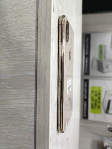 Мобільний телефон iPhone Xs 256GB