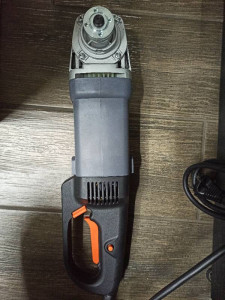 Болгарка ЕНЕРГОМАШ УШМ9023ОП