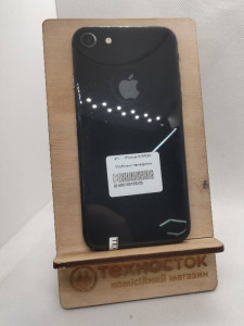 Мобільний телефон iPhone 8 64Gb