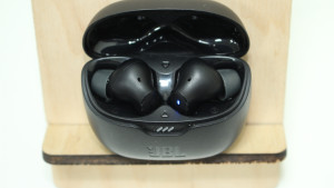 Bluetooth гарнитура JBL Tune Beam