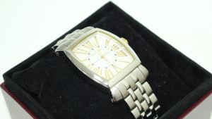 Часы кварцевые PIERRE CARDIN 10025-1