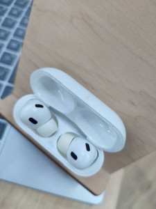 Bluetooth гарнитура Apple AirPods Pro 2nd generation A2968 (A3047, A3048)