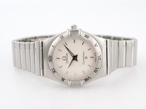 Годинники кварцові OMEGA