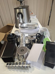 М'ясорубка HILTON MGTS 7127