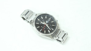 Часы кварцевые Casio EFV-610 DW