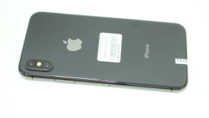 Мобильный телефон iPhone X 64GB