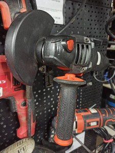 Болгарка Dnipro M GS140SE