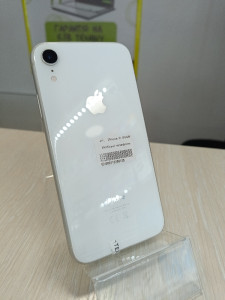 Мобильный телефон iPhone XR 64GB