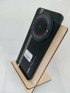 Мобільний телефон ZTE Nubia Focus 5G 6/256 Гб