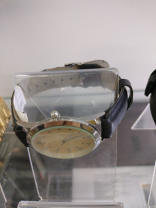 Часы кварцевые