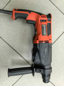 Перфоратор Makita M8700