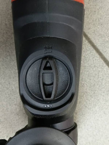 Перфоратор Makita M8700