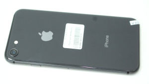 Мобильный телефон iPhone 8 64Gb