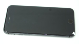 Мобильный телефон iPhone 8 64Gb