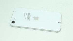 Мобільний телефон iPhone SE 128GB