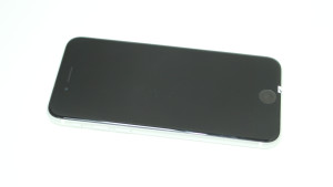 Мобільний телефон iPhone SE 128GB